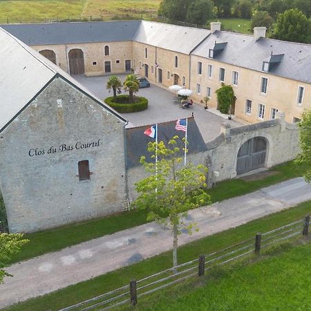 Le Clos Du Bas Courtil Guesthouse B&B Omaha Beach Osmanville Bagian luar foto