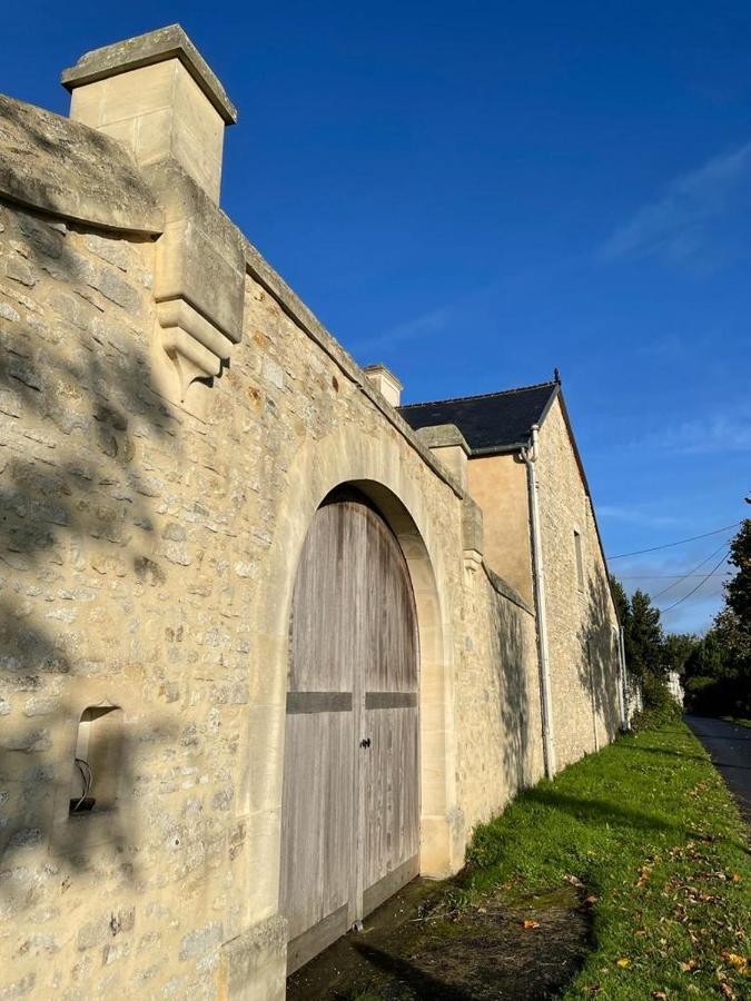 Le Clos Du Bas Courtil Guesthouse B&B Omaha Beach Osmanville Bagian luar foto