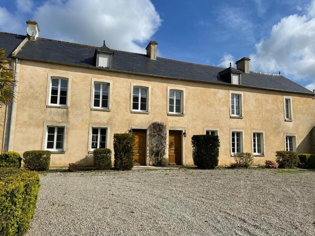Le Clos Du Bas Courtil Guesthouse B&B Omaha Beach Osmanville Bagian luar foto