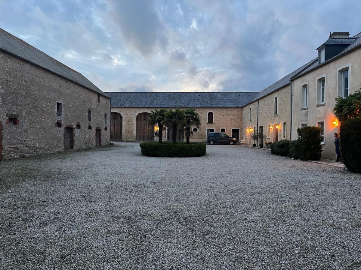 Le Clos Du Bas Courtil Guesthouse B&B Omaha Beach Osmanville Bagian luar foto